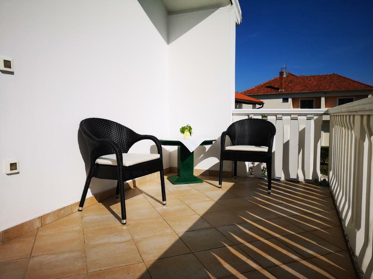 Apartmani Labud Sukošan Exteriér fotografie